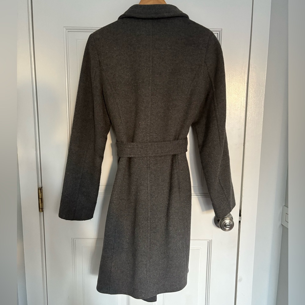 Aritzia Gray Connor Coat - Picture 9 of 12